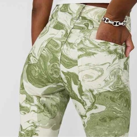 Reformation Women’s Marble High Waisted Straight
Leg Jeans in Avocado Swirl, 27 - Picture 2 of 14